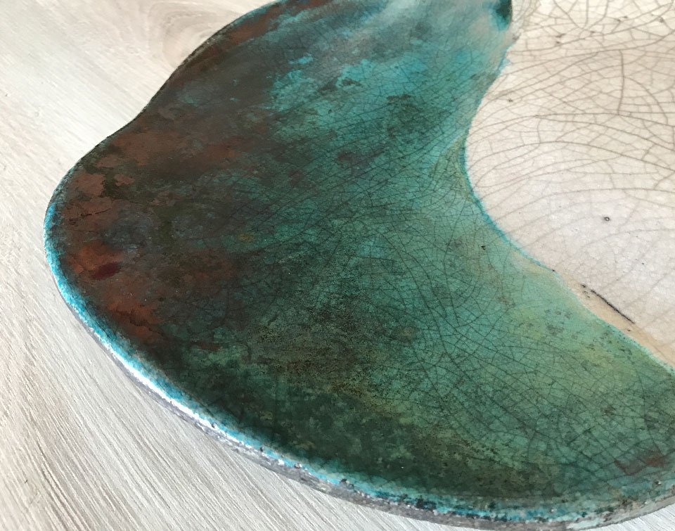 piatto-ceramica-raku-design-particolare-2 Piatto in ceramica Raku oggetti raku di design
